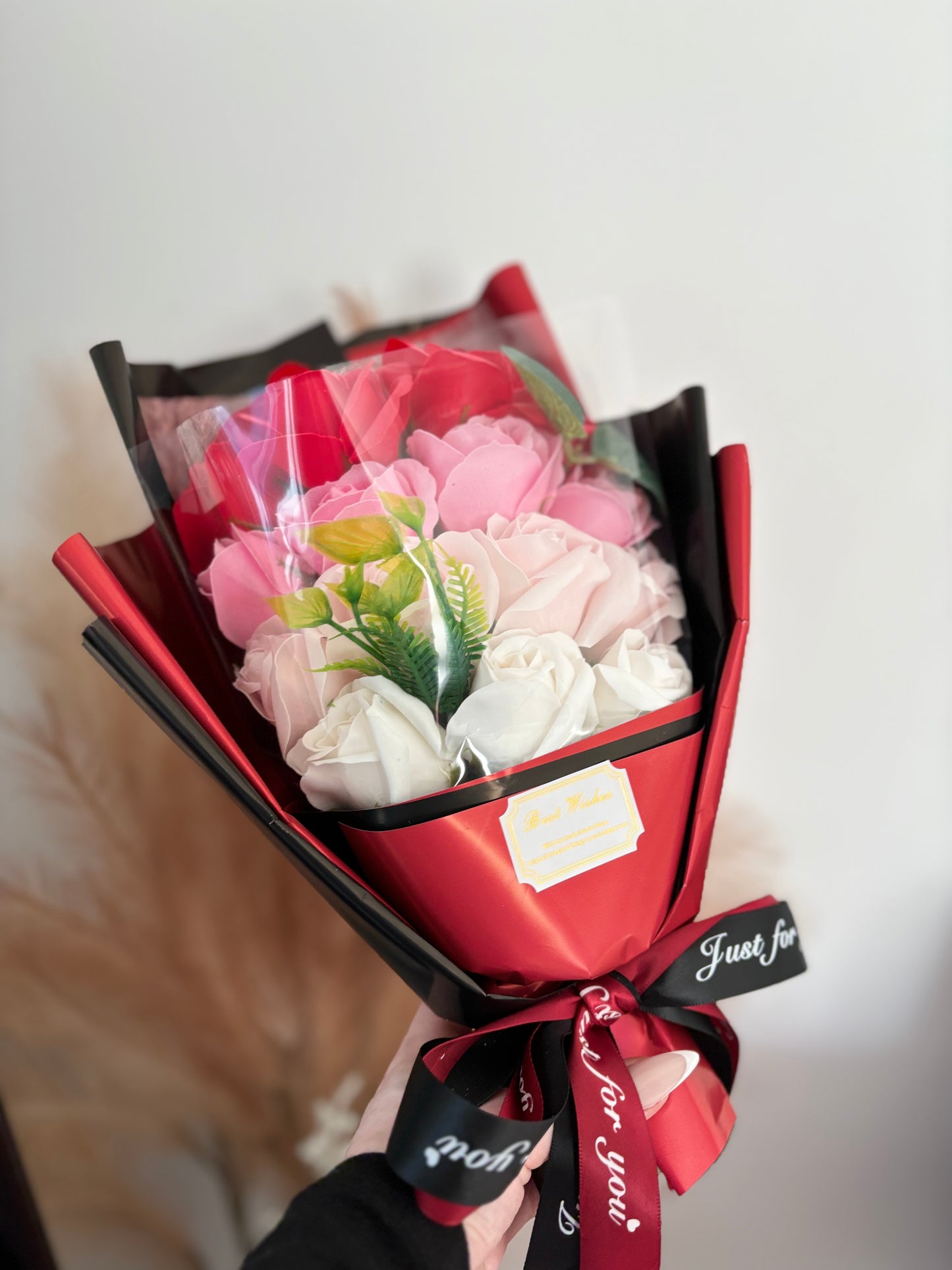 Eternal soap roses
